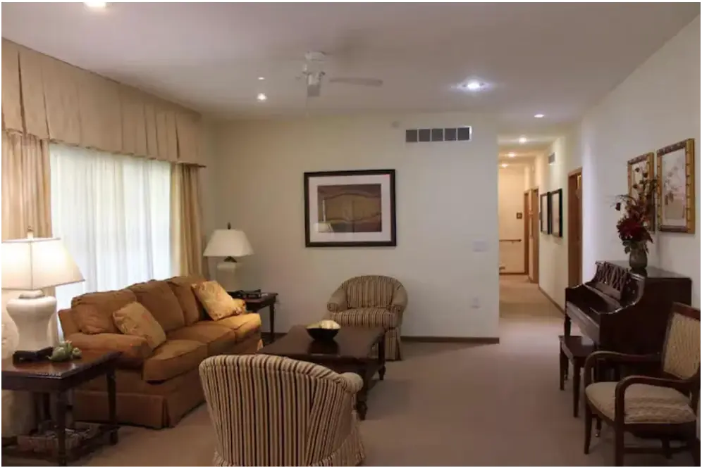 308 Washington St (3)