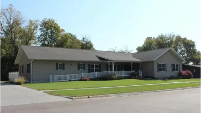 308 Washington St (4)