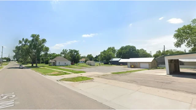 1114 M Street – Belleville RV (2)