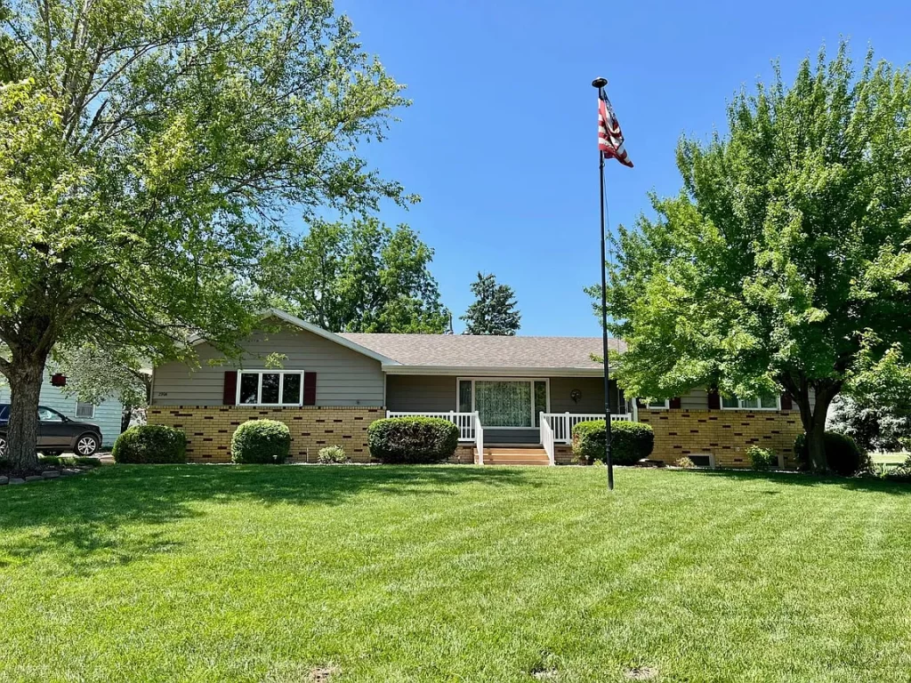 2304 O St, Belleville, KS (1)