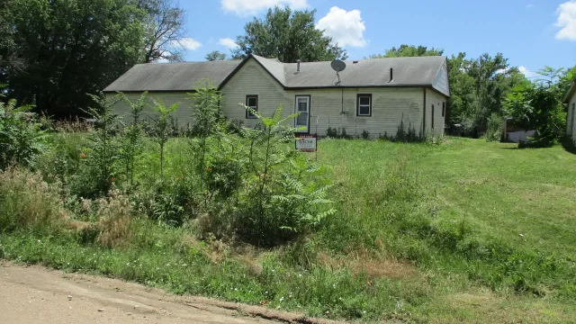 2106 14th Street, Belleville, KS (2)