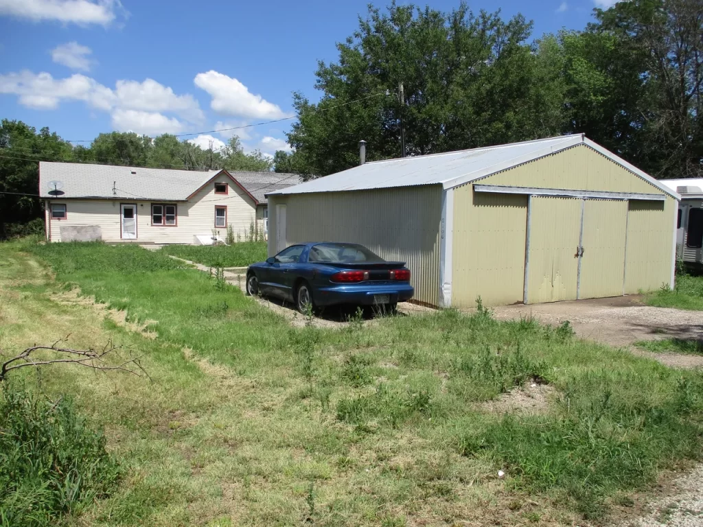 2106 14th Street, Belleville, KS (3)