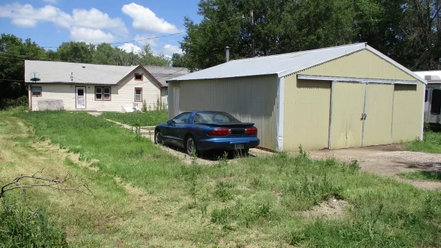 2106 14th Street, Belleville, KS (3)