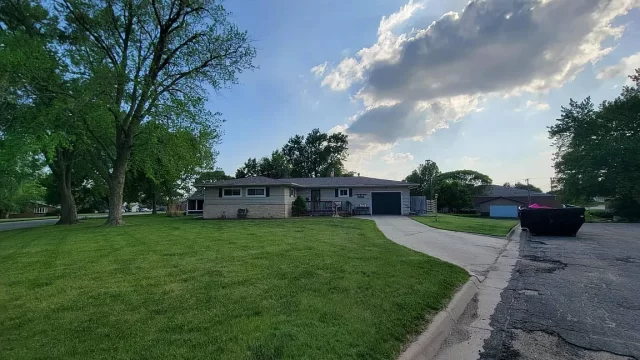 2402 Sunset Drive, Belleville, KS (1)