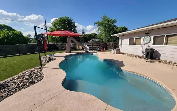 2402 Sunset Drive, Belleville, KS (2)