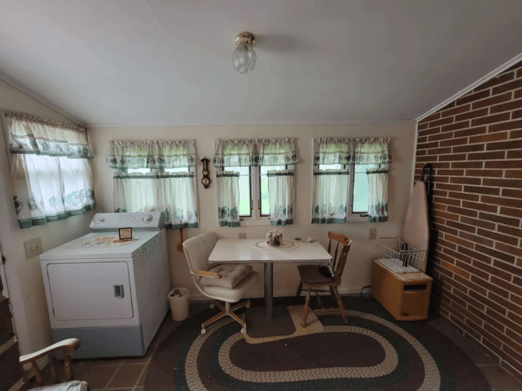 1114 21st St, Belleville, KS (3)