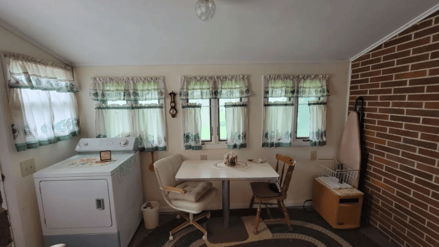 1114 21st St, Belleville, KS (3)