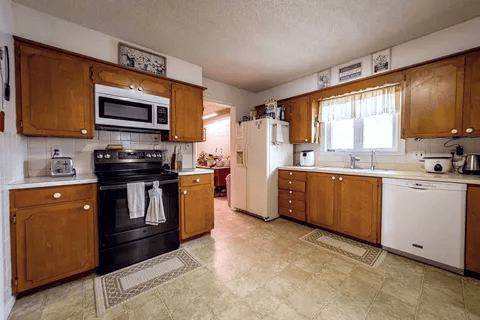 2408 K St, Belleville, KS (2)